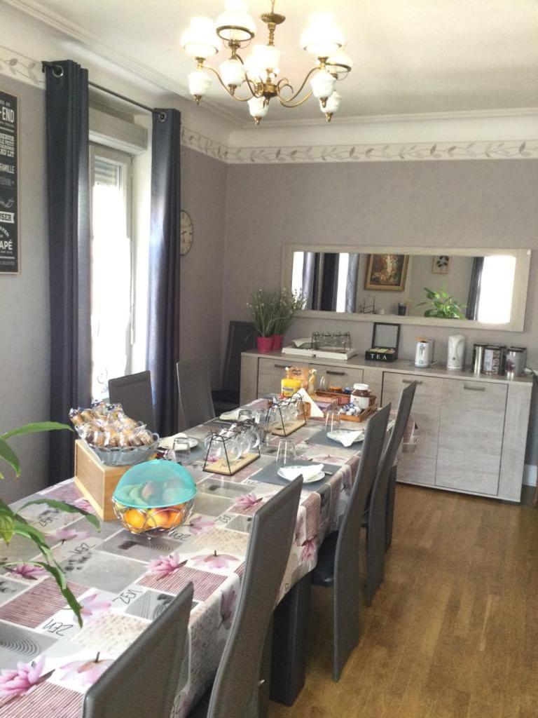 Couleur Framboise Lägenhet Longwy Exteriör bild